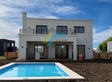 Casa · 160m² · 4 Ambientes · 2 Cocheras · Casa en Venta Ubicado en San Sebastián Área 1 Escobar, G. B. a. Zona Norte