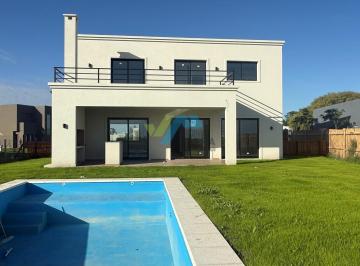 Casa · 160m² · 4 Ambientes · 2 Cocheras · Casa en Venta Ubicado en San Sebastián Área 1 Escobar, G. B. a. Zona Norte