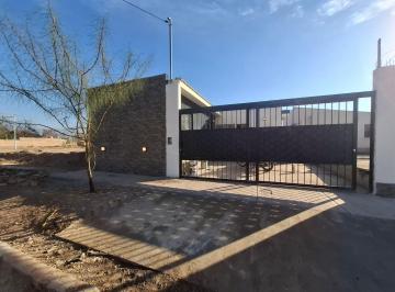 Casa · 60m² · 3 Ambientes · 1 Cochera · Alquiler Casa B Privado Los Plumerillos Las Heras