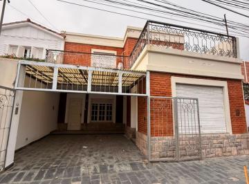 Casa · 276m² · 10 Ambientes · 1 Cochera · Se Vende Propiedad en Pleno Centro de Catamarca