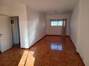 Departamento en Alquiler de 3 ambientes Olivos · Amplio y Luminoso Departamento Sobre Av Maipu