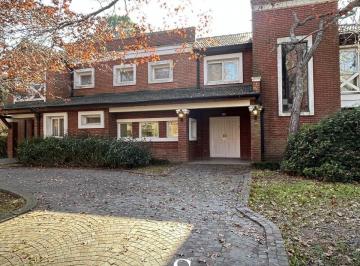 Casa · 232m² · 5 Ambientes · Venta Casa 5 Ambientes en Los Cardales Country Club