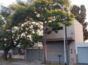 Local comercial , Avellaneda · Local de 65 m. con Entrepiso de 25 m.