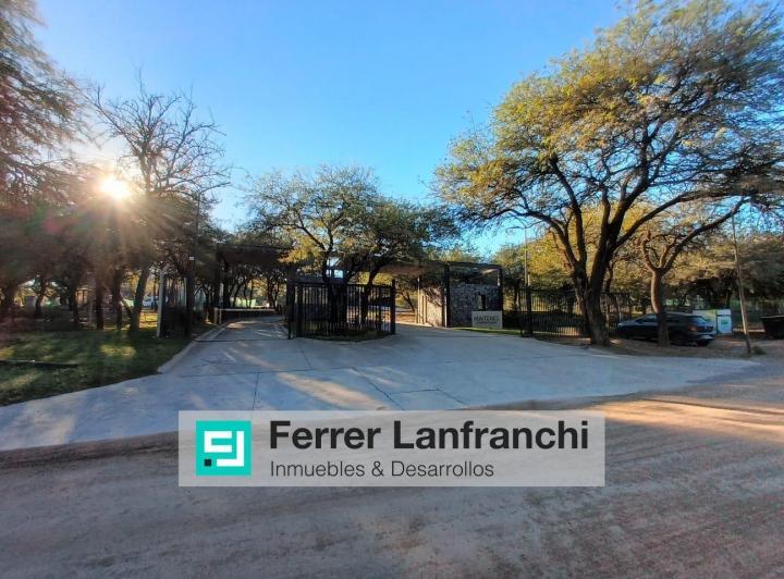Terreno · 450m²