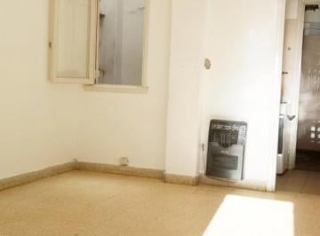 Departamento · 55m² · 3 Ambientes · Oportunidad en Chauvin | 3 Ambientes con Gran Potencial de Reciclado Sobre Santiago del Estero en Ve