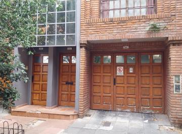 Casa · 209m² · 6 Ambientes · 2 Cocheras · Casa Triplex en Nuñez con Cochera