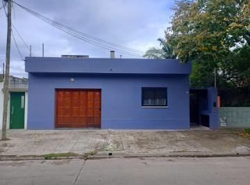 PH · 85m² · 2 Ambientes · 1 Cochera · Casa en Venta Tipo PH Al Frente con Terraza y Cochera