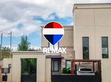 Casa · 152m² · 6 Ambientes · 2 Cocheras · Casa en Venta 3 Dor La Merced Chica Zona San Luis