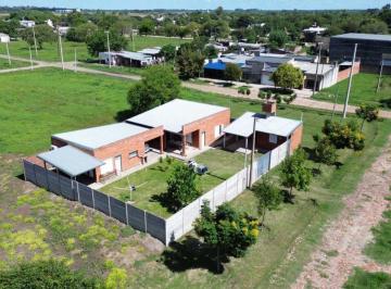 Casa · 124m² · 3 Ambientes · 2 Cocheras · Casas en Venta Reconquista