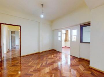 Departamento · 80m² · 4 Ambientes · Venta Dto 3 Amb + Dependencia Flores Apto Credito