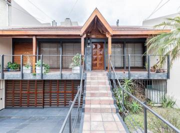 Casa · 327m² · 5 Ambientes · 1 Cochera · Excelente Chalet 5 Amb. en Barrio Güemes, Haedo