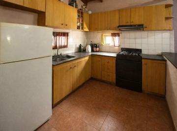 Casa · 91m² · 4 Ambientes · 1 Cochera · Casa en Venta 3 Dorm. Fisherton