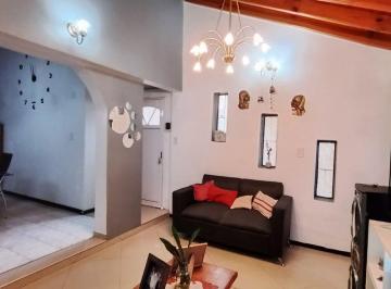 Casa · 120m² · 5 Ambientes · 5 Cocheras · Venta Casa Apta Credito, Las Heras, Mendoza