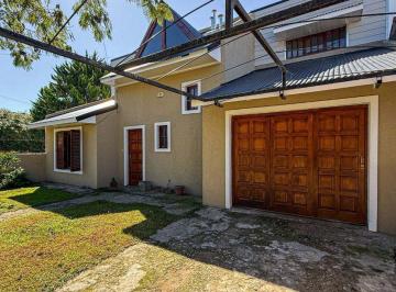 Casa · 169m² · 4 Ambientes · 1 Cochera · Venta Casa 4 Ambientes con Parque Apta Credito
