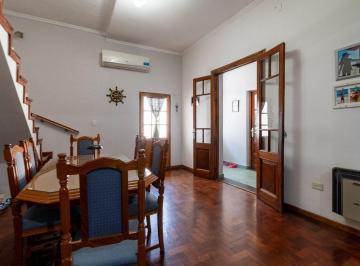 Casa · 158m² · 4 Ambientes · Venta Casa 2 Dorm Patio y Terraza en Saavedra