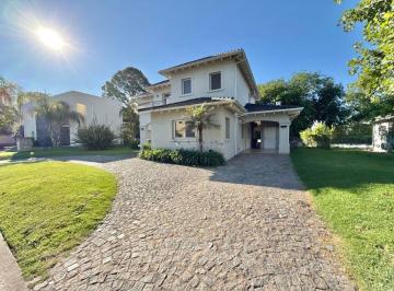 Casa · 200m² · 6 Ambientes · 2 Cocheras · Venta Casa El Aromo Escobar C/pileta y Escritura