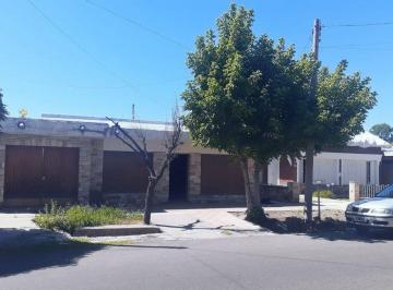 Casa · 236m² · 3 Ambientes · 1 Cochera · Venta Casa Barrio Sat, San Rafael Mendoza