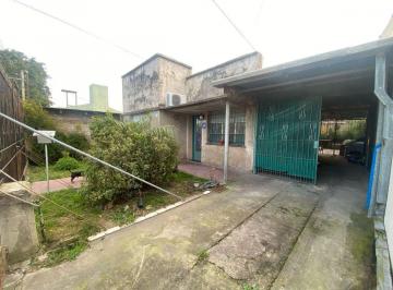 Casa · 85m² · 3 Ambientes · 2 Cocheras · Casas en Venta La Plata