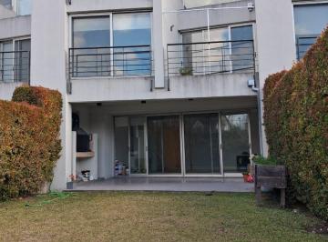 Casa · 220m² · 7 Ambientes · 2 Cocheras · Casas en Condominio Cerrado - Categoria y Confort!