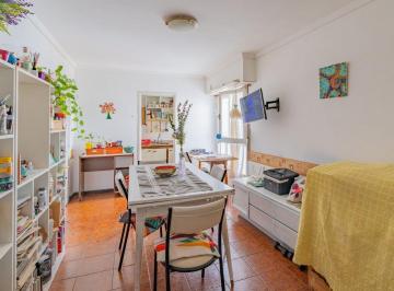 Departamento · 45m² · 3 Ambientes · Venta 3 Amb Luminoso Original Lateral La Perla