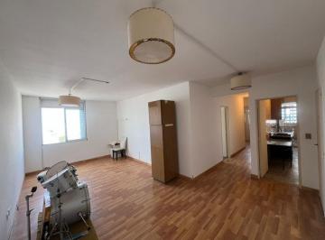 Departamento · 82m² · 4 Ambientes · 1 Cochera · Venta Depto 4 Amb en Flores con Cochera Fija
