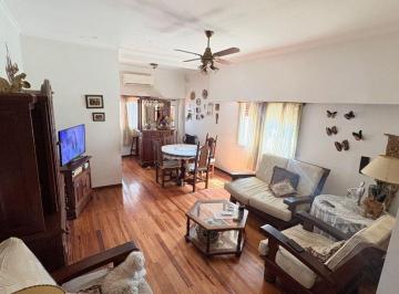 Casa · 140m² · 4 Ambientes · 2 Cocheras · Venta Casa Gran Lote en Chilavert