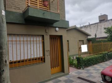 Casa · 133m² · 5 Ambientes · 2 Cocheras · Venta Casa 3 Dorm. B° Guayaquil Cordoba