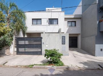 Casa · 101m² · 4 Ambientes · 1 Cochera · Duplex 3 Dorm Cochera y Patio Alto Alberdi Cordoba