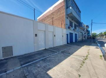PH · 175m² · 3 Ambientes · Casa + Depto en Venta en Lanus Oeste con Jardin