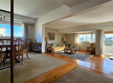 Departamento · 240m² · 5 Ambientes · 1 Cochera · Caballito Piso 5 Ambientes Cochera Impecable
