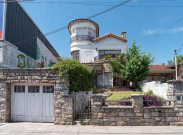 Casa · 175m² · 6 Ambientes · 1 Cochera · Venta Casa en Padua S/av. Rivadavia - Financia
