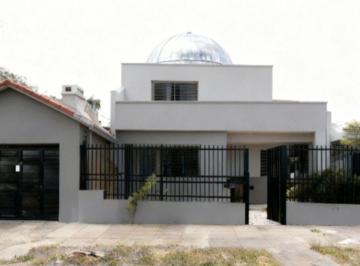 Casa · 180m² · 6 Ambientes · 1 Cochera · Venta Casa 4 Amb + Depto 3 Amb Castelar Cerca Alem