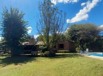 Casa · 239m² · 4 Ambientes · Venta Casa Mendiolaza Golf 3 Dor Apto Credito