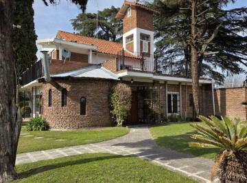 Casa · 194m² · 4 Ambientes · 1 Cochera · Venta Casa 4 Ambientes San Miguel Amplio Parque