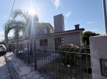Casa · 294m² · 4 Ambientes · 1 Cochera · Casa - Santa Rita del Lago
