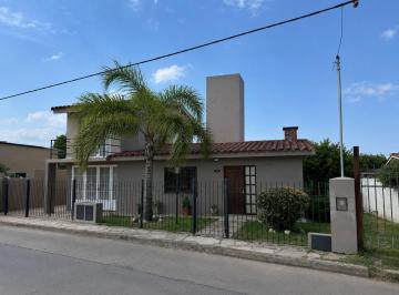 Casa · 294m² · 4 Ambientes · 1 Cochera · Casa - Santa Rita del Lago