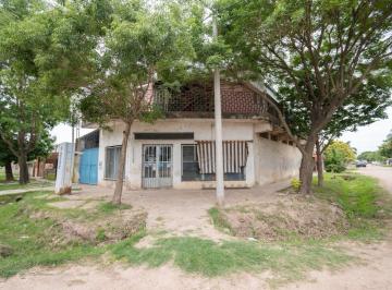 Casa · 235m² · 9 Ambientes · 1 Cochera · Venta de Casa + Local Comercial + Galpón en Recreo