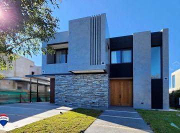 Casa · 349m² · 8 Ambientes · 2 Cocheras · Venta Casa 8 Amb - Puertos del Lago - Barrio Costas