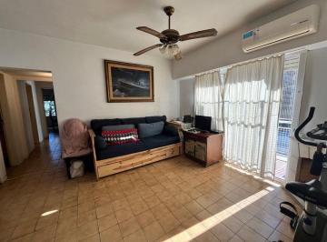 Departamento · 85m² · 4 Ambientes · 1 Cochera · Vta Depto 4 Amb Balcon, Cochera y Sum Monte Castro