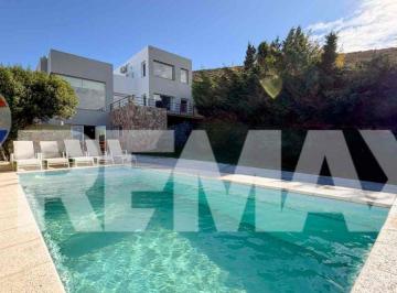 Casa · 240m² · 6 Ambientes · 3 Cocheras · Solares El Marques, Rada Tilly