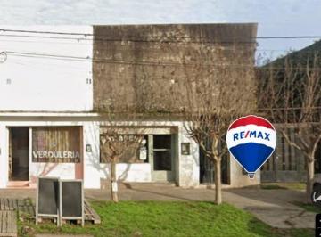 Casa · 179m² · 2 Ambientes · 1 Cochera · Venta Casa a Refaccionar con 2 Locales - Erezcano