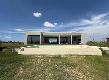 Casa · 259m² · 4 Ambientes · 2 Cocheras · Casa en Venta en El Barrio El Naudir, Escobar