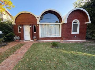 Casa · 89m² · 4 Ambientes · 1 Cochera · Venta Casa 4 Amb - Apta Cred Count Banco Prov