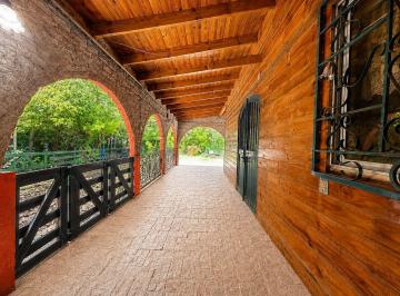 Quinta vacacional · 170m² · 3 Dormitorios · 5 Cocheras · Venta Casa Quinta 4 Ambientes Cañuelas Mas Cabaña