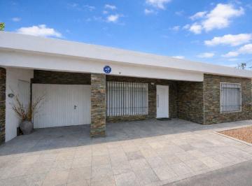 Casa · 290m² · 7 Ambientes · 5 Cocheras · Oportunidad de Negocio, Solymar Sur,4 Viviendas