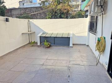 Departamento · 43m² · 2 Ambientes · Alquiler Depto 2 Amb con Patio y Lavadero - Reciclado - 1er Piso X Ascensor