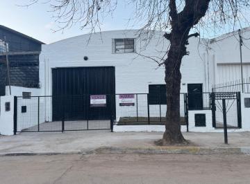Bodega-Galpón · 217m² · 2 Ambientes · Alquilo Galpón Barrio Dean Funes