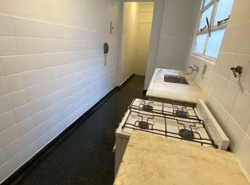 Departamento en Venta de 4 ambientes · Oportunidad 4 Ambientes 1 Cuadra Parque Rivadavia!