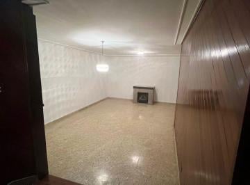 Departamento de 5 ambientes, Saavedra · Amplio Departamento de 5 Ambientes en Pb con Jardín y Galería – Saavedra