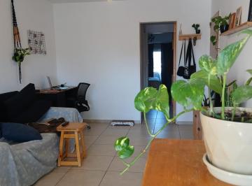 Departamento · 41m² · 2 Ambientes · Departamento en Venta 1 Dormitorio Semi Piso con Balcon Al Frente y Contra Frente